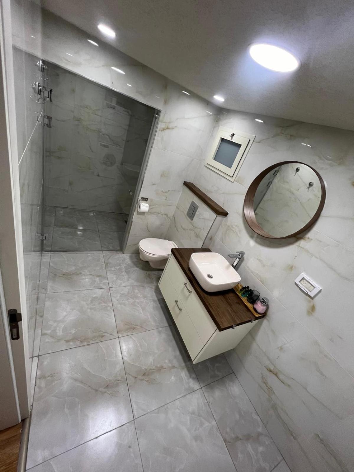 Johny'S Boutique Apartment ハイファ エクステリア 写真